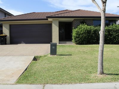 11 Brinsmead Avenue, Middleton Grange