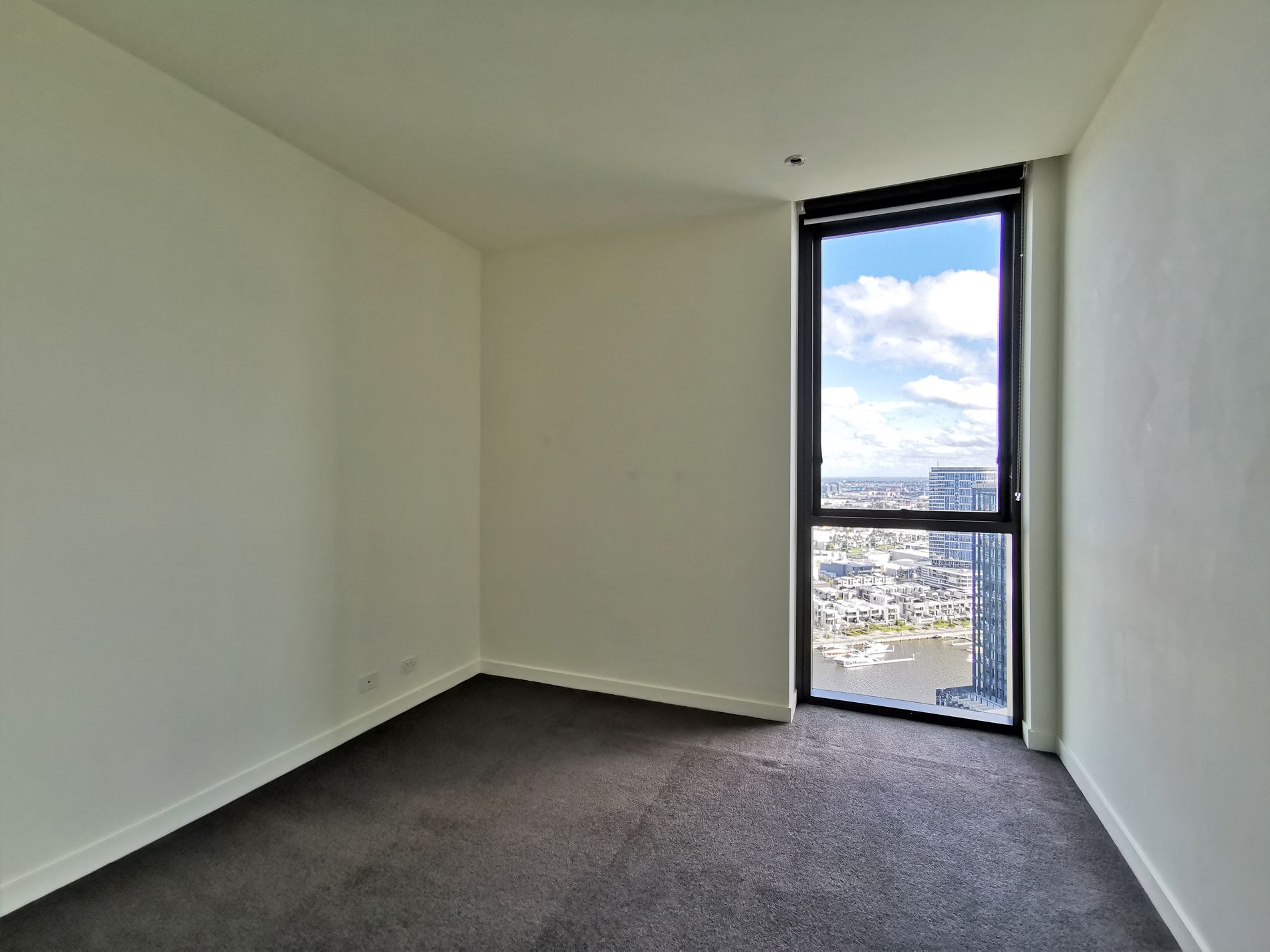 2802 / 9 Waterside Place, Docklands
