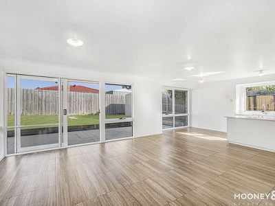 4 Kara Walk, Cranbourne