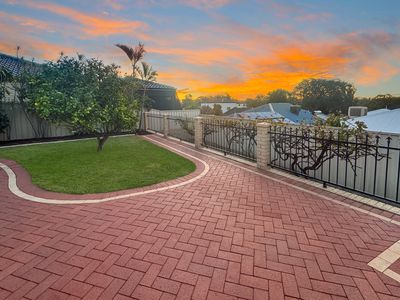 14 Orlando Avenue, Bibra Lake