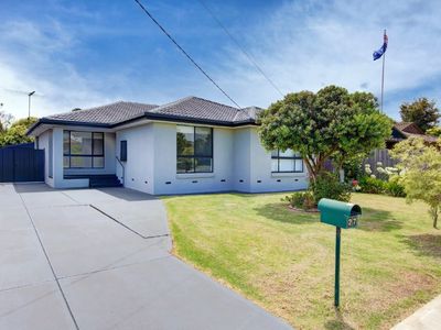 27 Strezlecki Grove South, Altona Meadows