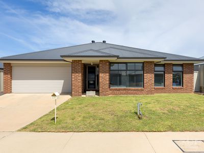 40 MURRAY WAY, Wodonga