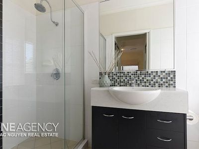 45 Hinchinbrook Cct, Forest Lake