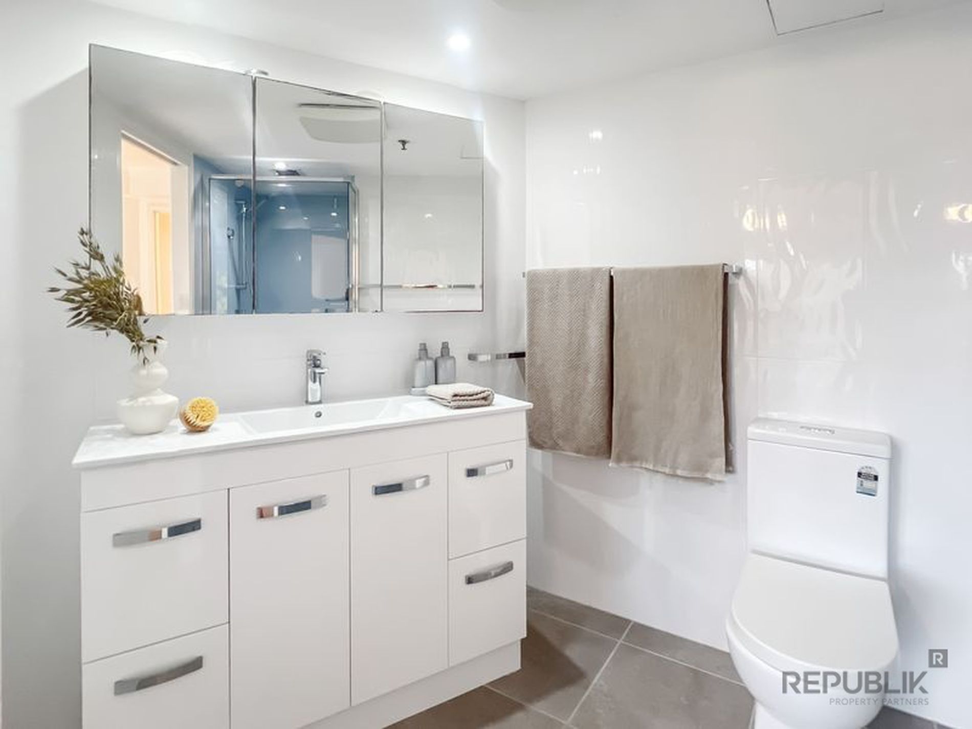 40 / 45 HAYLE STREET, Burleigh Heads