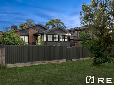 1 / 3 Sydney Parkinson Avenue, Endeavour Hills