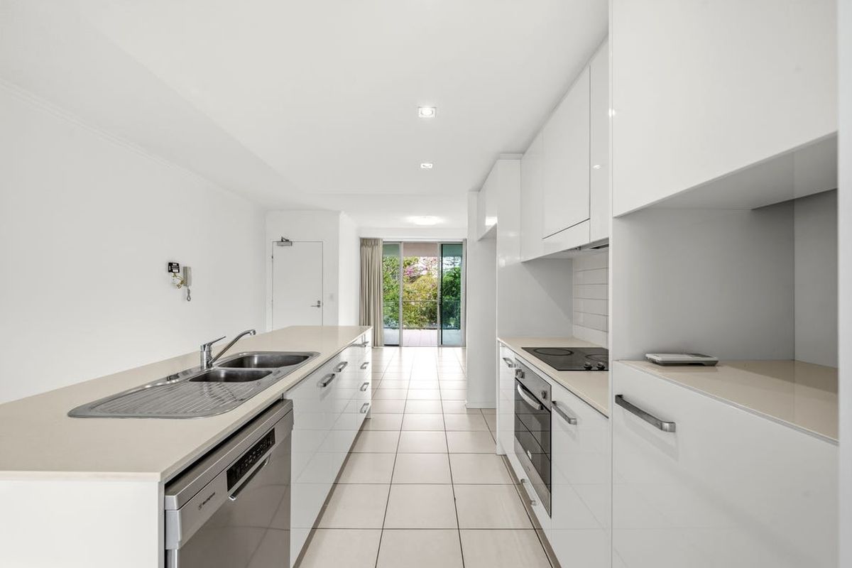 40 / 2 Gaven Crescent, Mermaid Beach