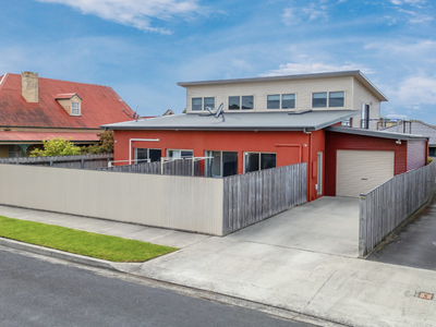 16 Macquarie Street, George Town