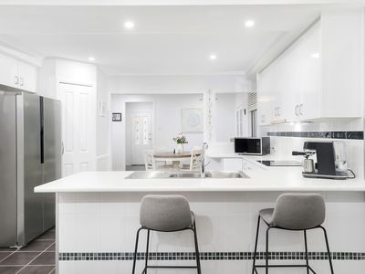 40 Thomson Avenue, Woodridge