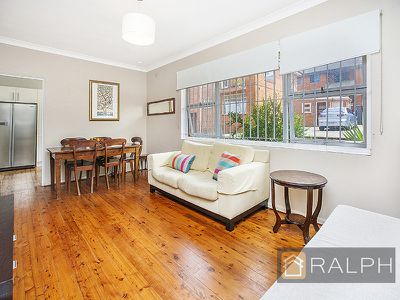 9 / 11 Myra Road, Dulwich Hill