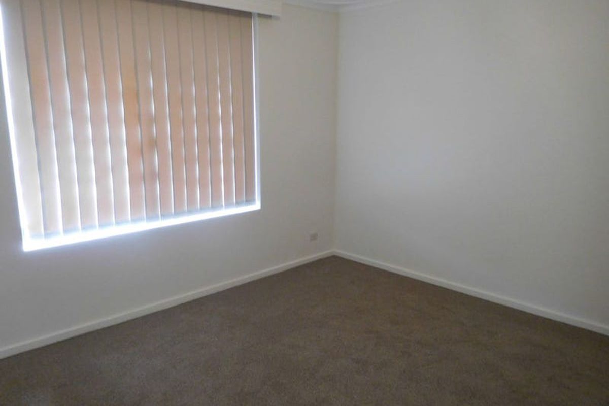 2 / 7 Estherbinks Avenue, Greenacres
