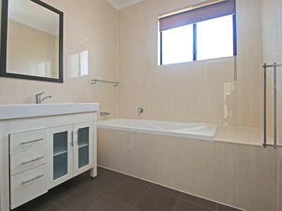 10 / 9-11 Nielson Avenue, Carlton