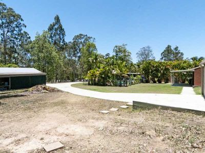 84 Bayley Road, Pine Mountain