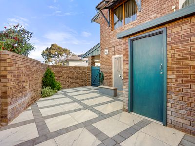 9 / 16 ARCADIA DRIVE, Shoalwater