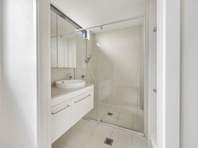2037 / 16 Hamilton Place, Bowen Hills