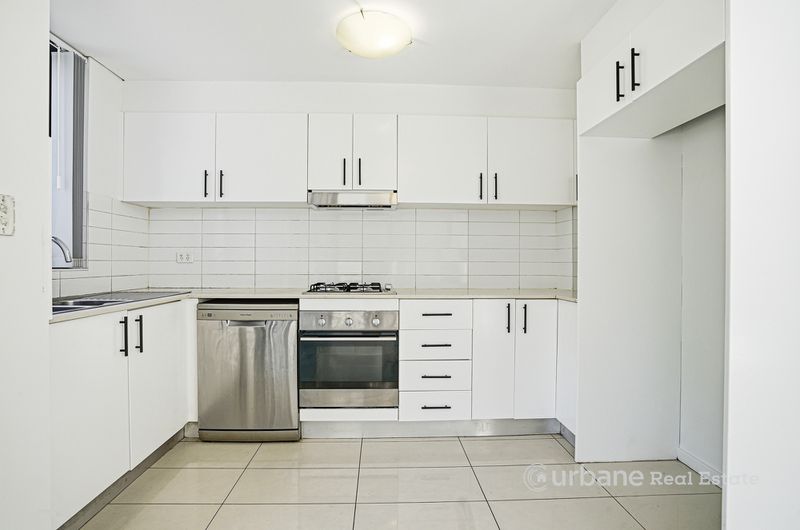 13 / 8 Marlborough Road, Homebush West