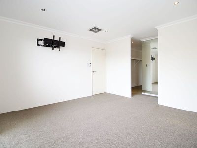 22 Searchers Crescent , Baldivis