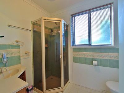 4 Lincoln Avenue, Bayswater