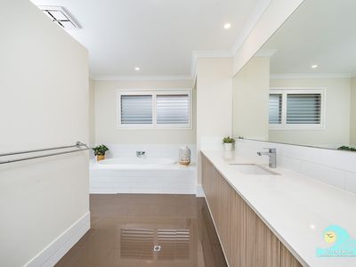 8 Compass Circle, Yanchep