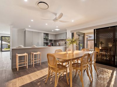 41 Ngungun Crescent, Glass House Mountains