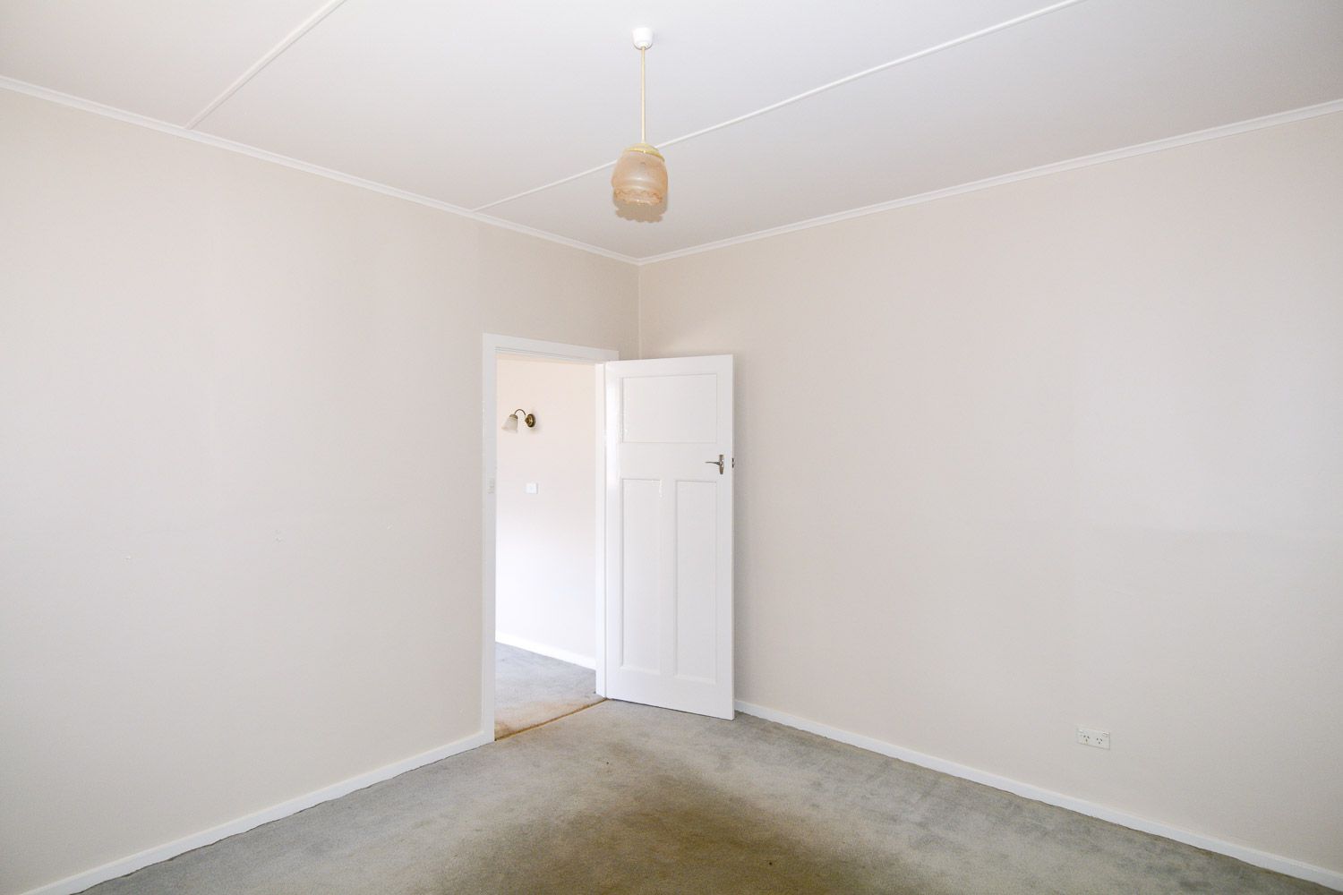 2 Bradshaw Street, Horsham
