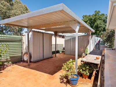 24 Phoenix Place, South Kalgoorlie