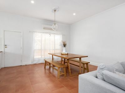 26 Collins Street, Piccadilly