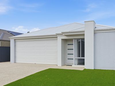 4 Woodloes Street, Piara Waters