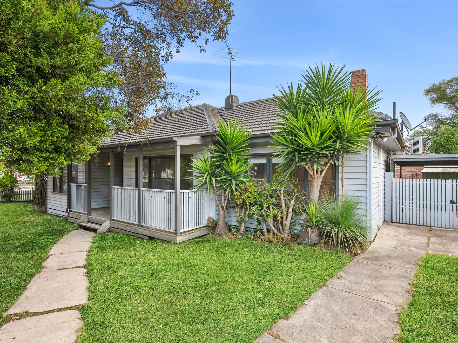 70 Breakwater Road, Thomson