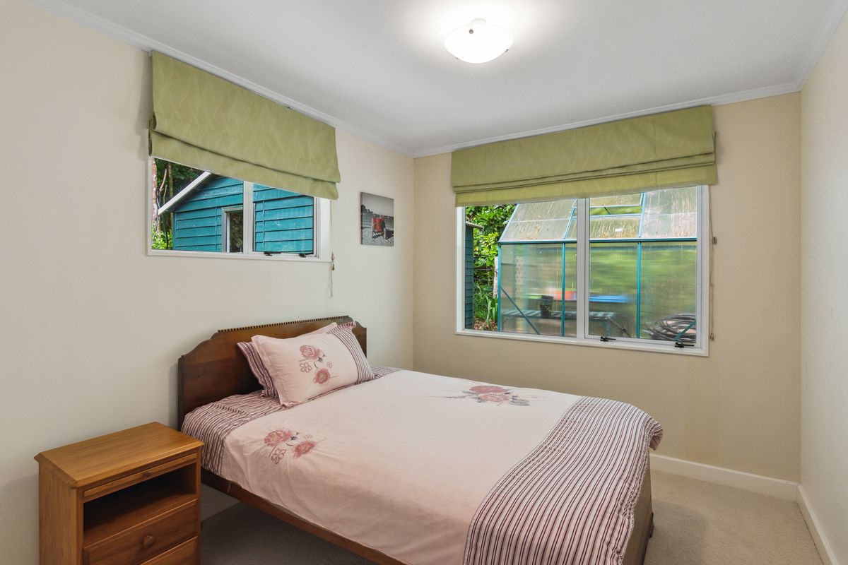 15B Kakariki Grove, Waikanae