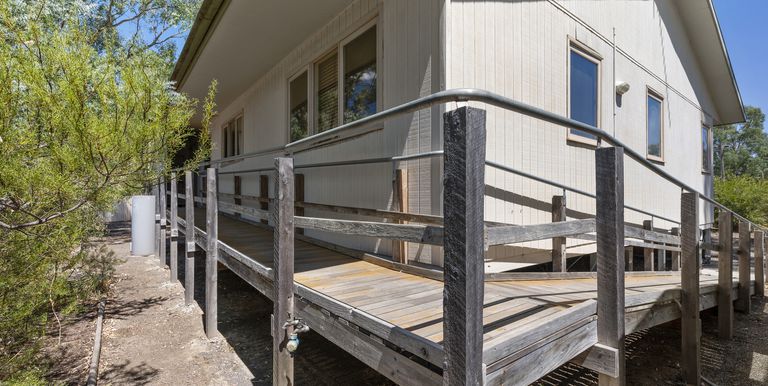 1 Primrose Street, Violet Town