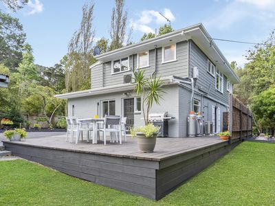 673 West Coast Road, Oratia