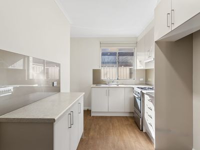 4 / 8 Farne Terrace, Marion