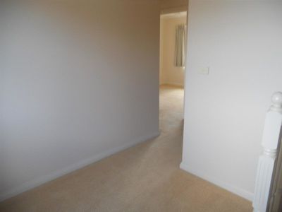 4 / 16 McTavish Boulevard, Horsham
