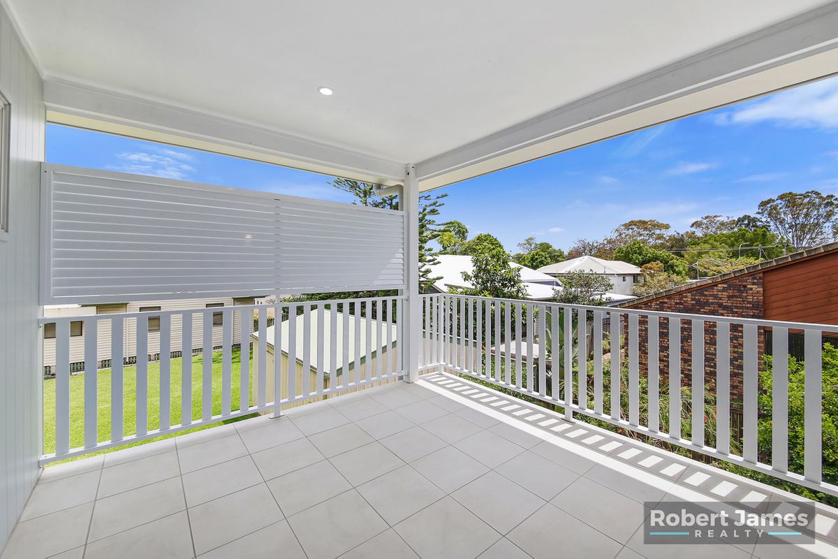 2 / 8 Doonella Street, Tewantin