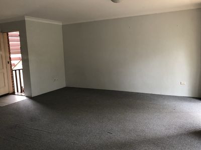 12 / 6 Blackbutt Way, Barrack Heights