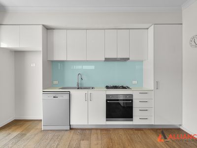 4 / 11 Ashley Street, Reservoir