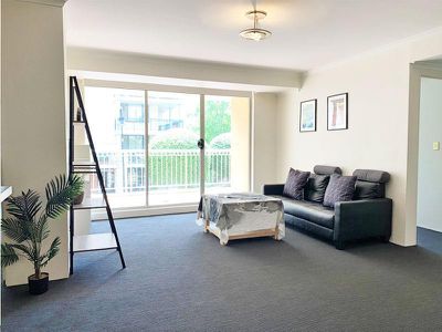 696 / 83 Dalmeny Avenue, Rosebery
