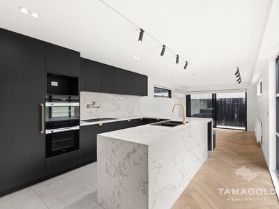 733B Burwood Road, Hawthorn East