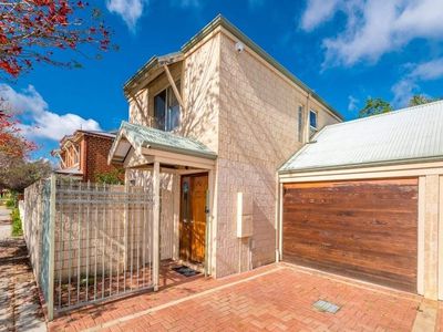 5 Lansdowne Road, South Perth