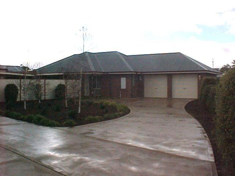 2 / 1 Cambridge Drive, Mansfield