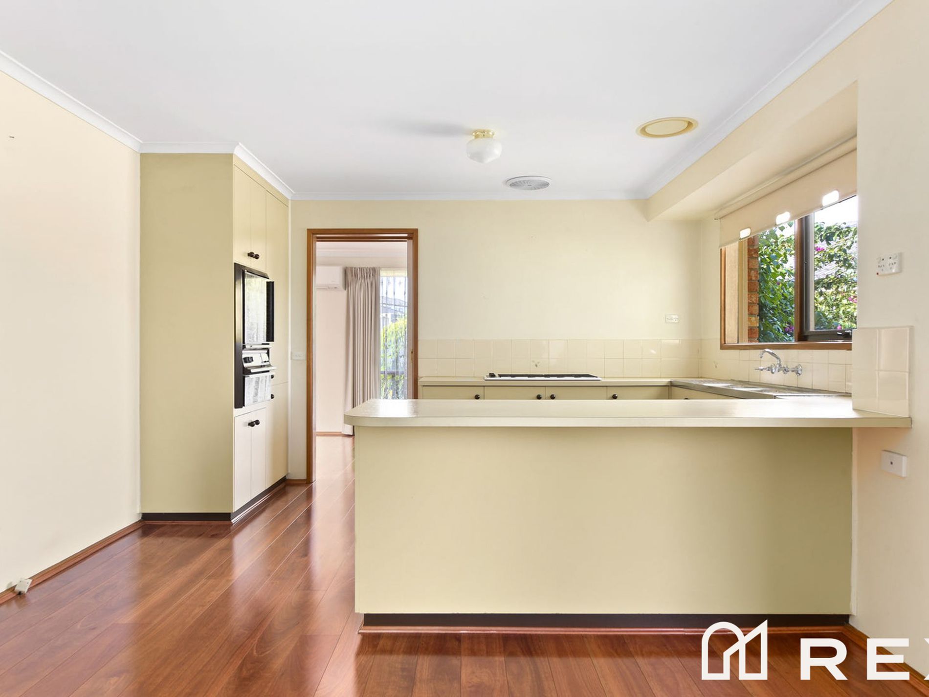 8 Lynne Court, Hallam