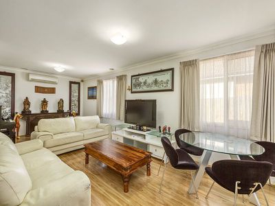 1 / 1080 Doncaster Road, Doncaster East