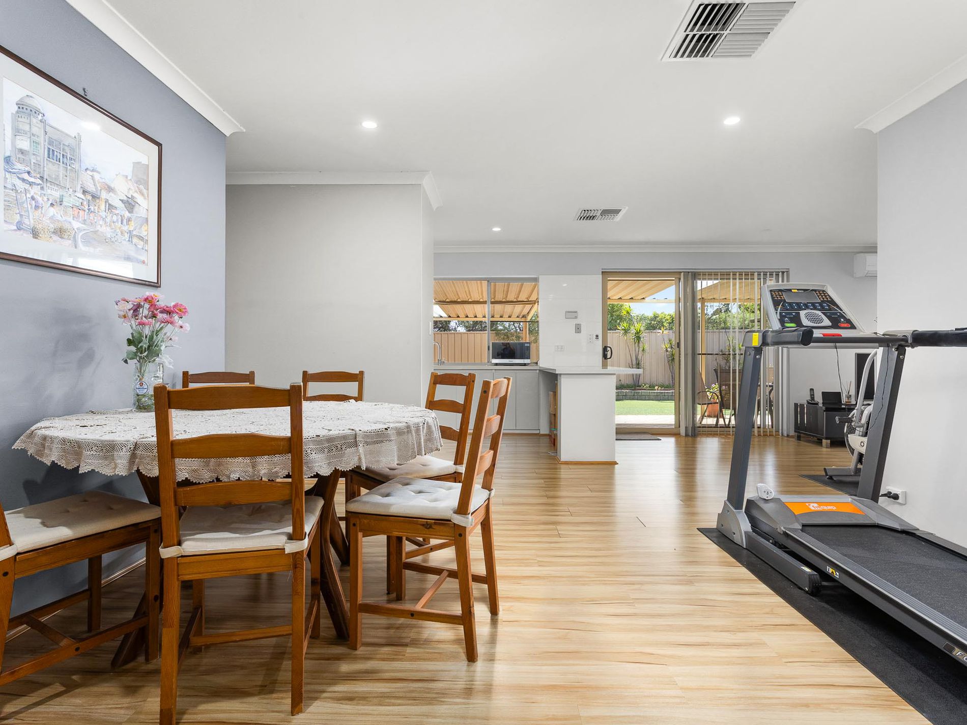 16 Garland Court, Kardinya