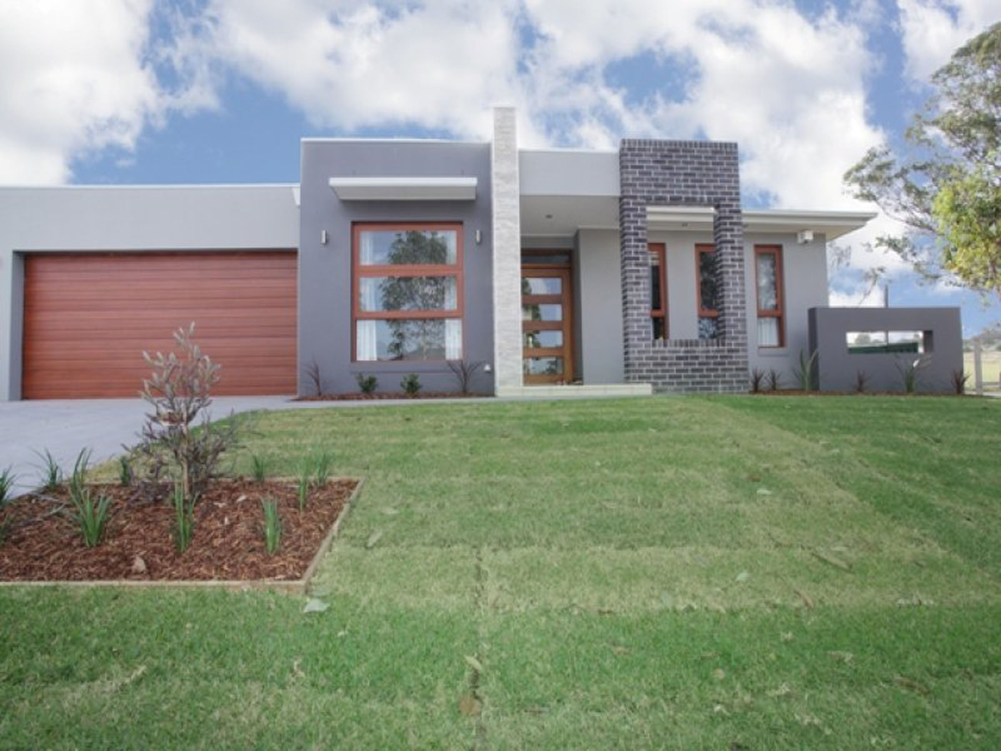 1 Heaton Avenue, CLAREMONT MEADOWS