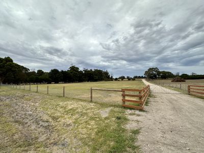 Lot 911 & 912, Skeer Road Hatherleigh via , Millicent