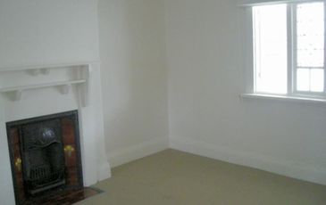 3B Henderson  Rd, Alexandria