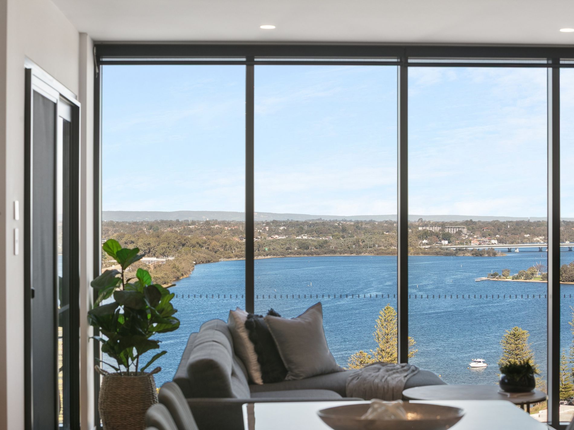 1706 / 908 Canning Highway, Applecross