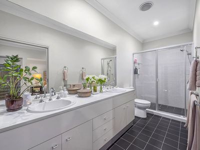 54 Mossvale Drive, Wakerley
