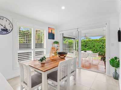 2 / 142 South Street, Tuncurry