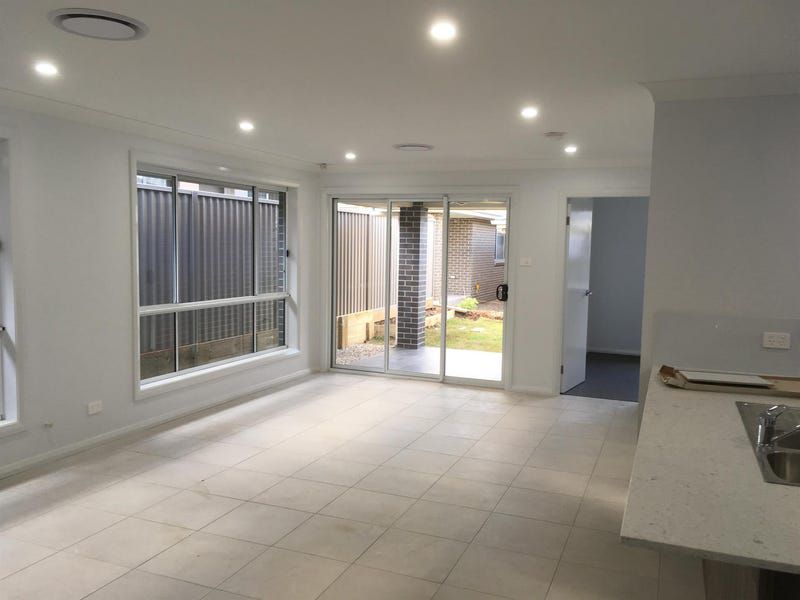 17 Cape York Street, Gregory Hills